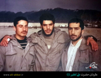 از راست: شهید جواد رهبر دهقان - محمود بابایی